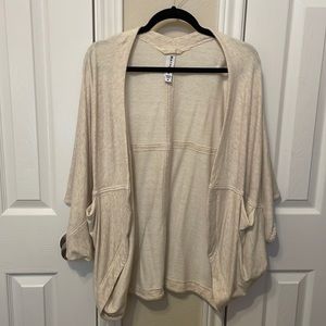 Athleta cocoon wrap size medium oatmeal color